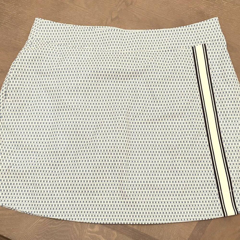 Vineyard Vines skort - size Medium